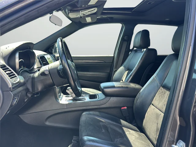 Certified Used 2021 Gray Jeep Laredo X image 10