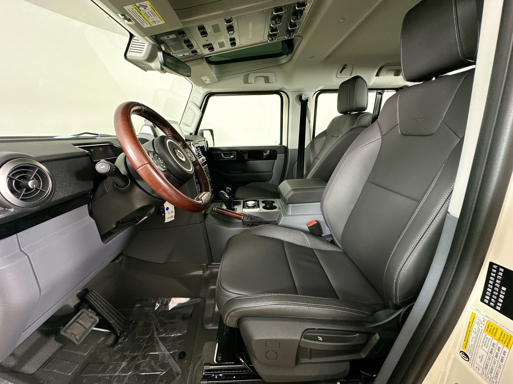 New 2026 Scottish White INEOS Fieldmaster Edition image 34