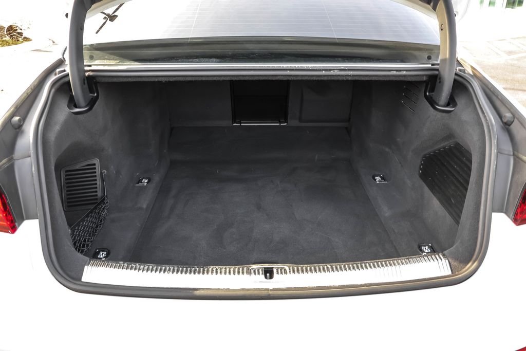 2023 Audi S8 Base - Photo 35