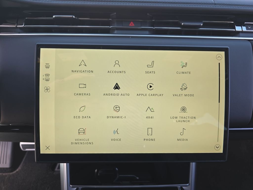 New 2026 Ostuni Pearl White LAND ROVER SE LWB 7-Seats / V8 image 23