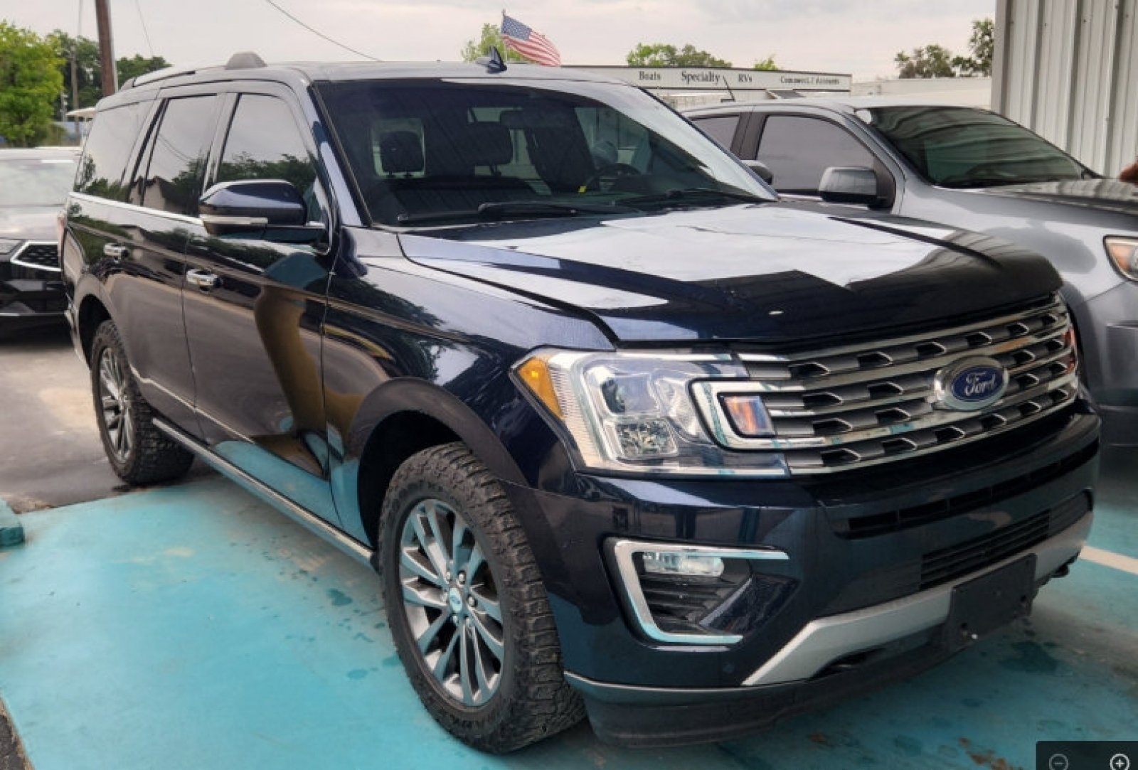 Used 2021 Antimatter Blue Metallic Ford Limited image 4