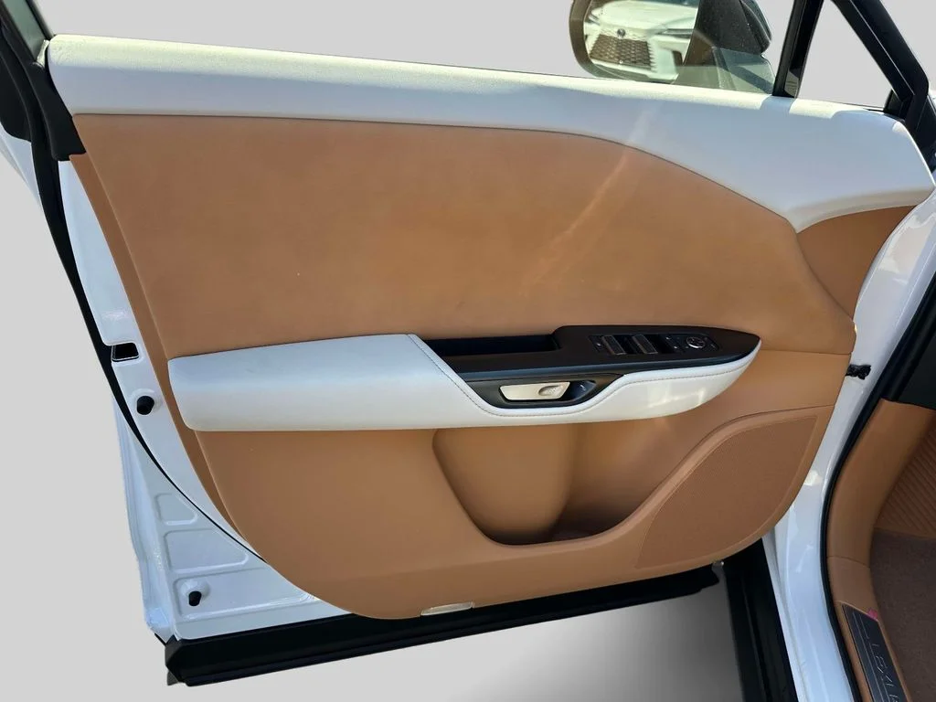 2026 Lexus RZ Premium - Photo 12