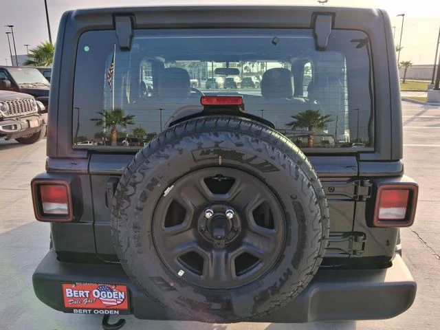 New 2026 Black Clear-Coat Exterior Paint Jeep Sport image 6