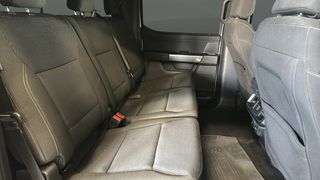 Used 2023 Oxford White Ford XLT image 23