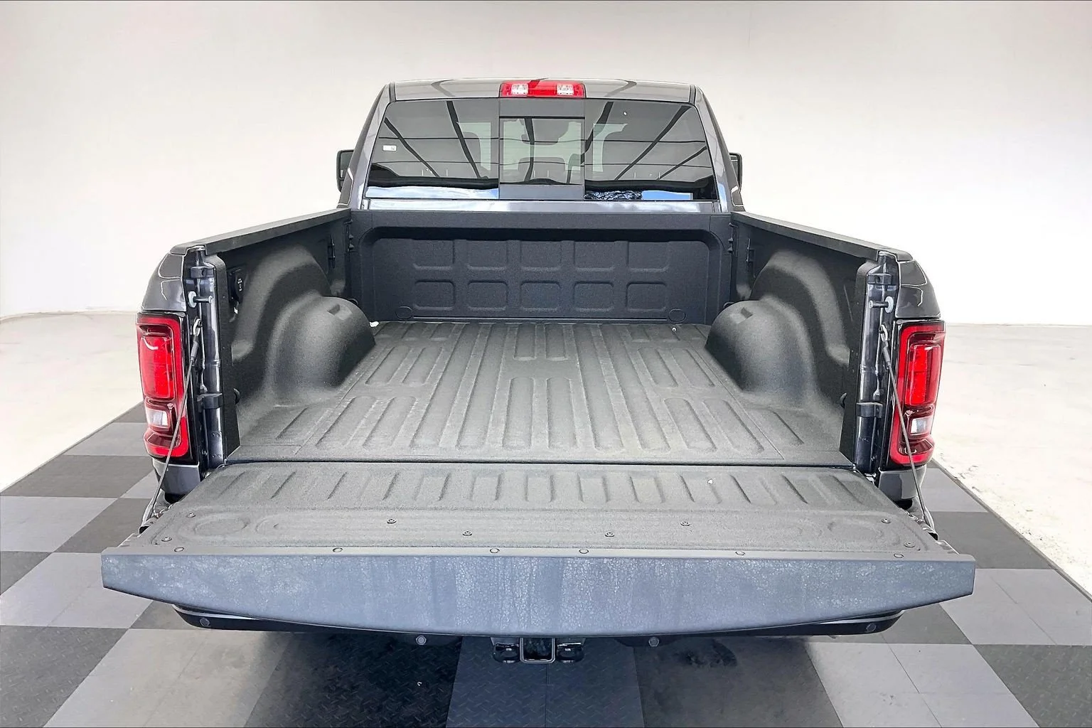 2027 RAM Ram 2500 Pickup Tradesman/Black Express - Photo 11