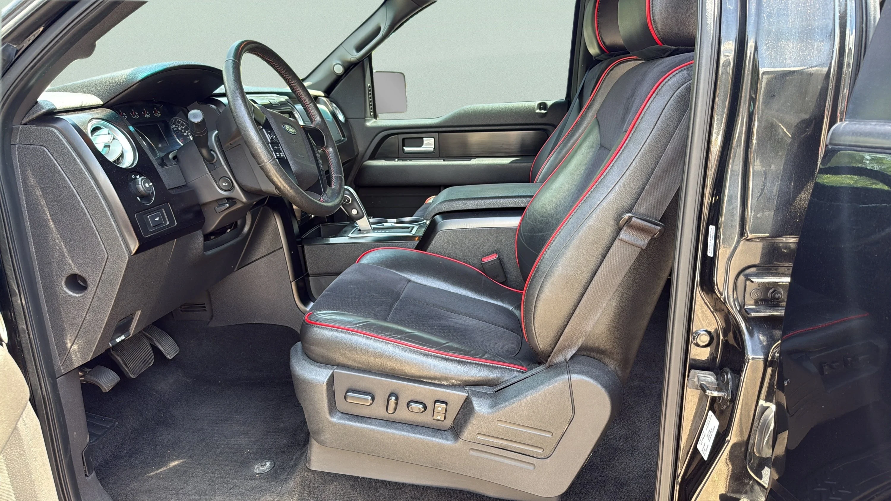 Used 2014 Black Ford FX4 image 10