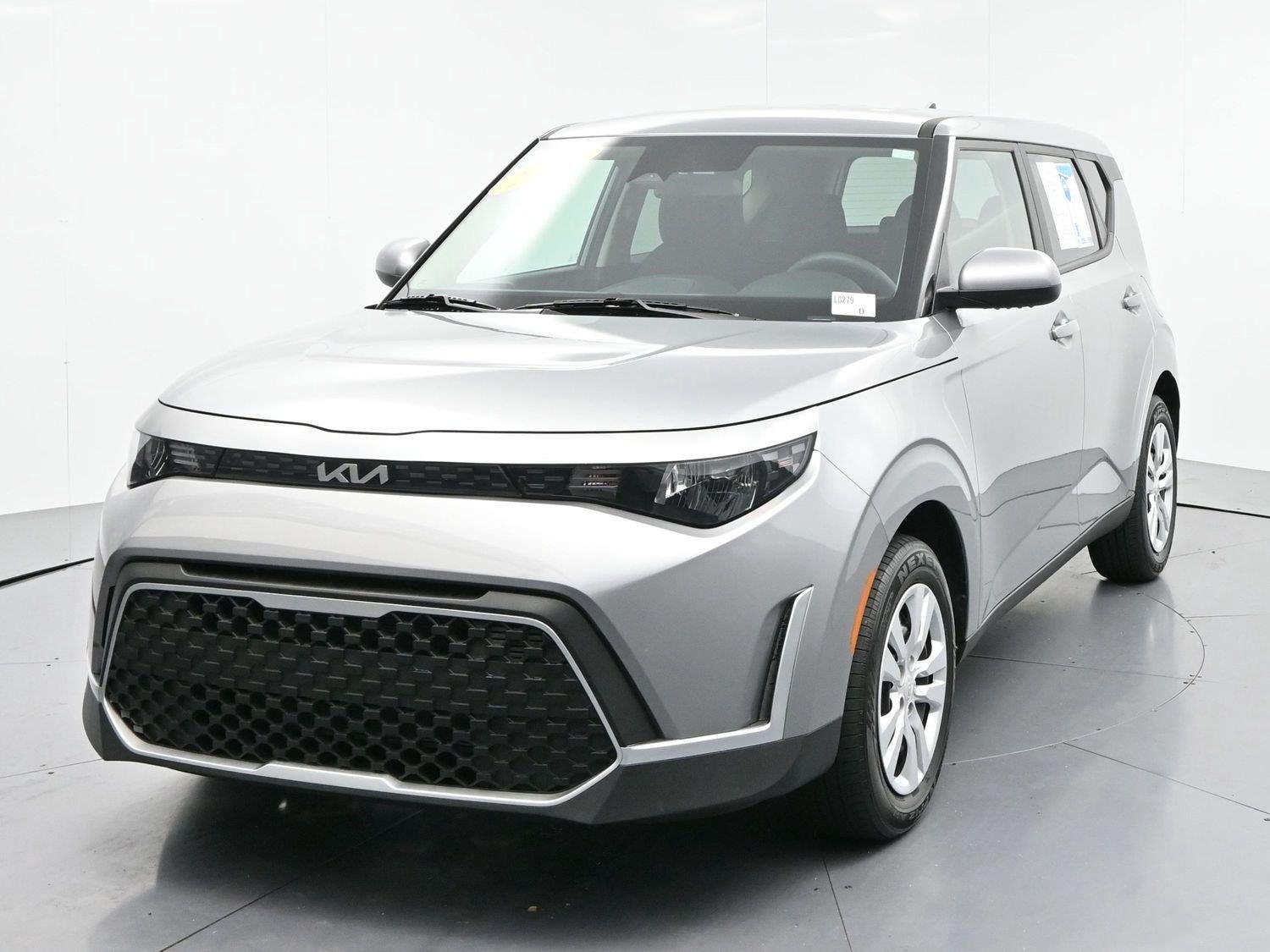 Used 2025 Gray Kia LX image 3