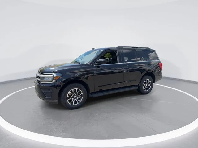 Used 2024 Black Ford XLT image 4