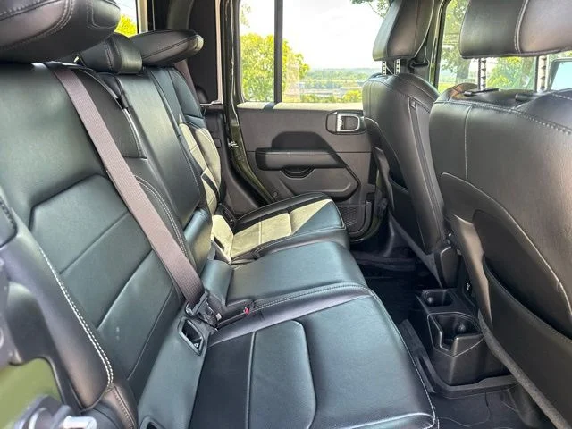 Used 2022 Green Jeep Overland image 11