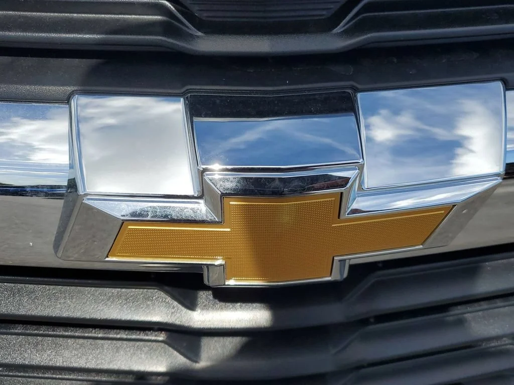 New 2026 Mosaic Black Metallic Chevrolet LS image 29