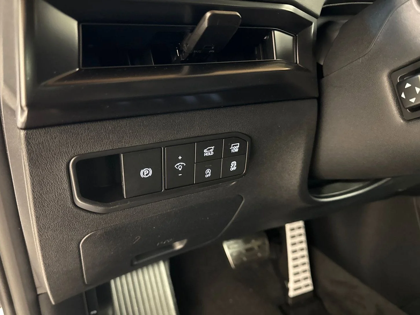 New 2027 Ebony Black Kia X-Pro SX-Prestige image 16