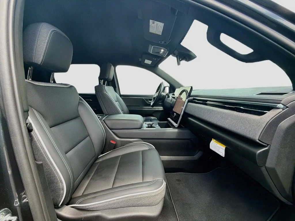 Used 2026 Ocean GMC Elevation image 32