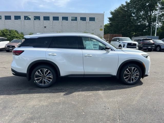 New 2027 White INFINITI Luxe AWD image 2