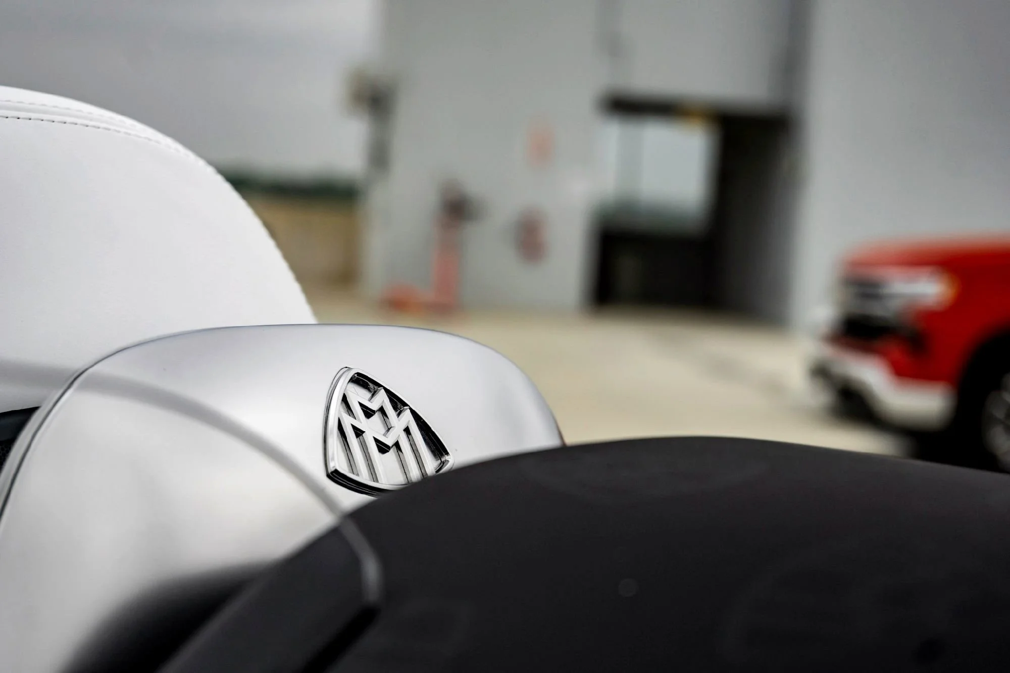 New 2026 White Mercedes-Benz Maybach SL 680 Monogram Series image 35