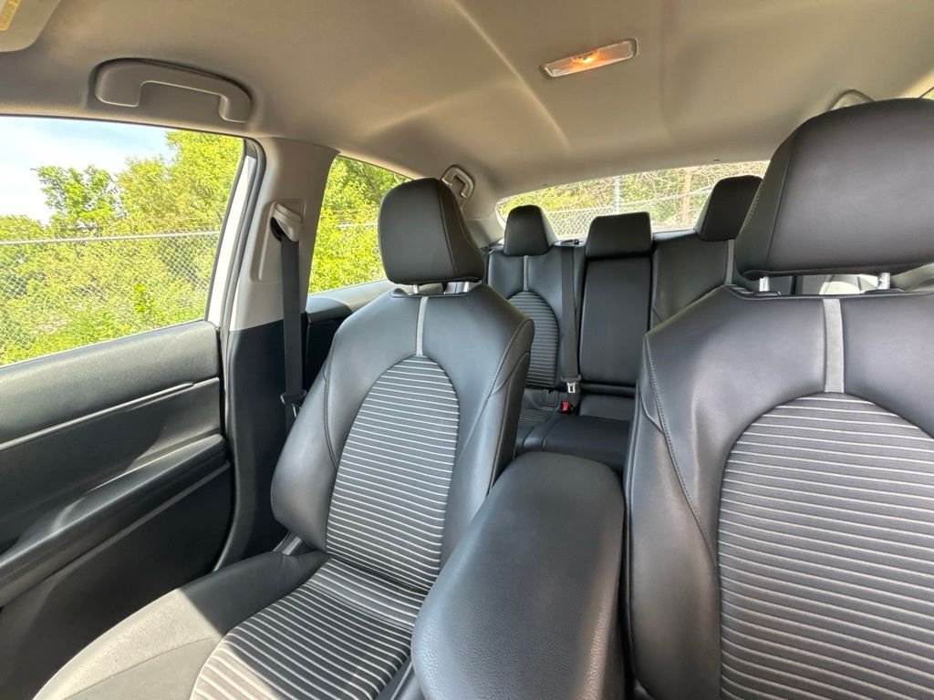 Used 2023 Ice Toyota SE image 29