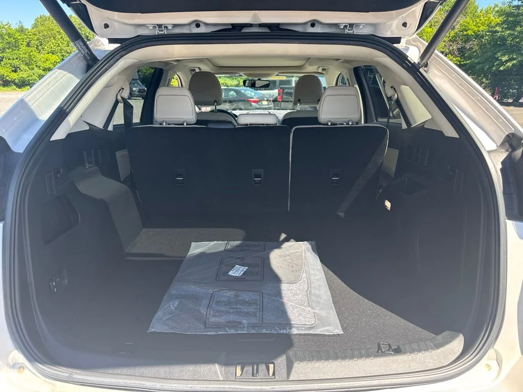 Used 2018 White Ford Titanium image 9