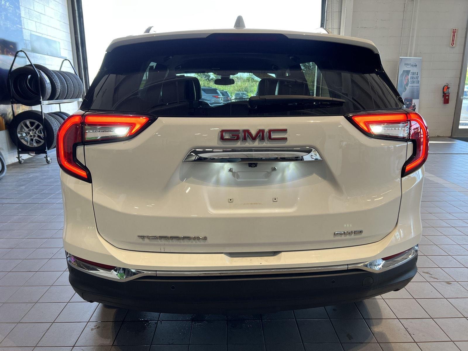 Used 2023 Summit White GMC SLT image 6