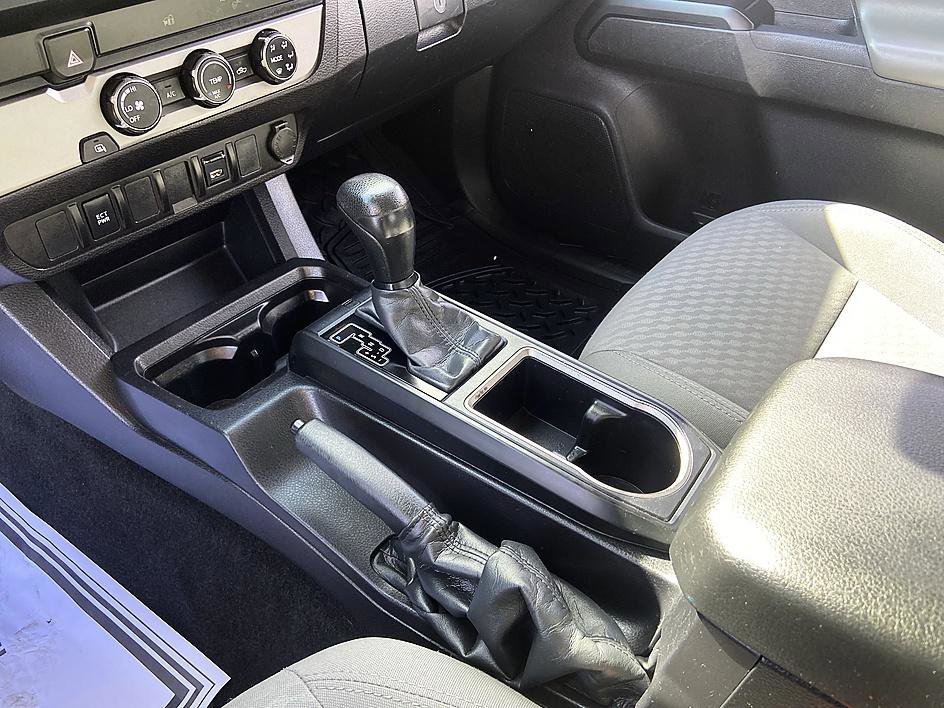 Used 2022 White Toyota SR image 15