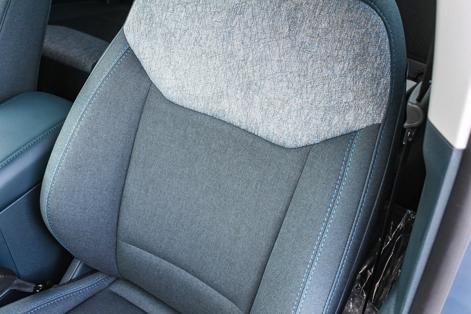 New 2026 Oxford White Ford XLT image 26