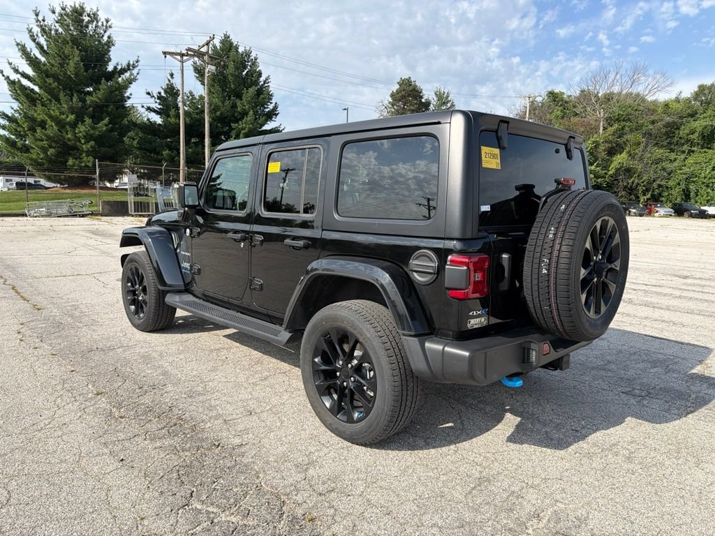 Used 2023 Black Clearcoat Jeep Sahara image 5