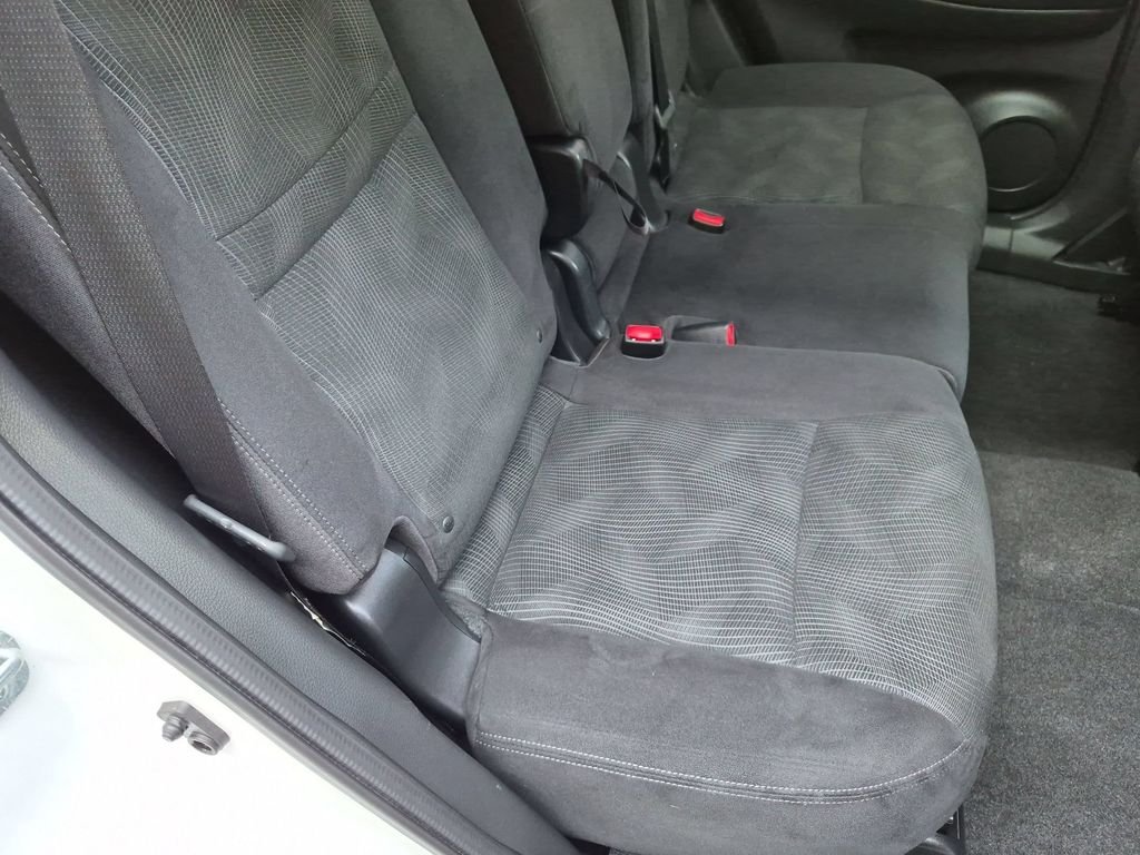 Used 2014 White Nissan SV image 23