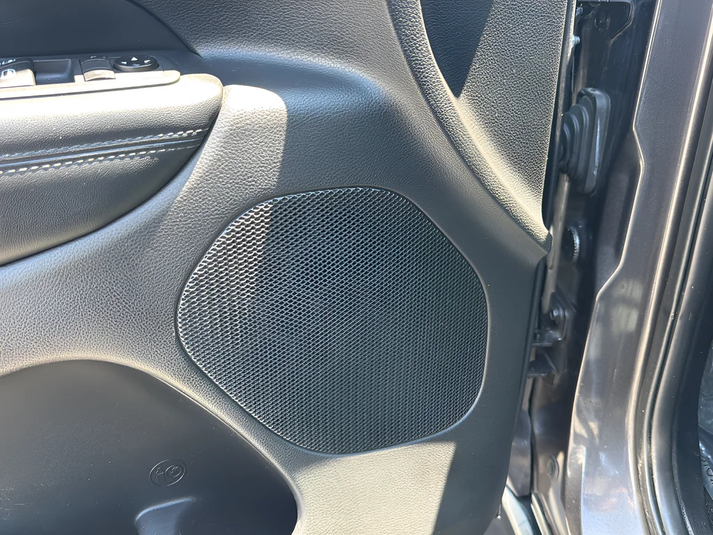 Used 2021 Gray Jeep Laredo X image 31