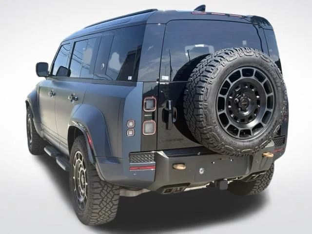 Certified Used 2026 Blue Land Rover OCTA image 6