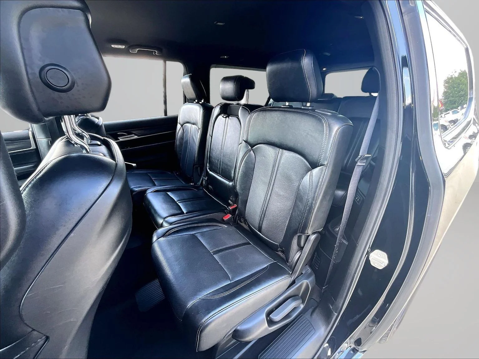 Used 2024 Black Jeep Series II image 25