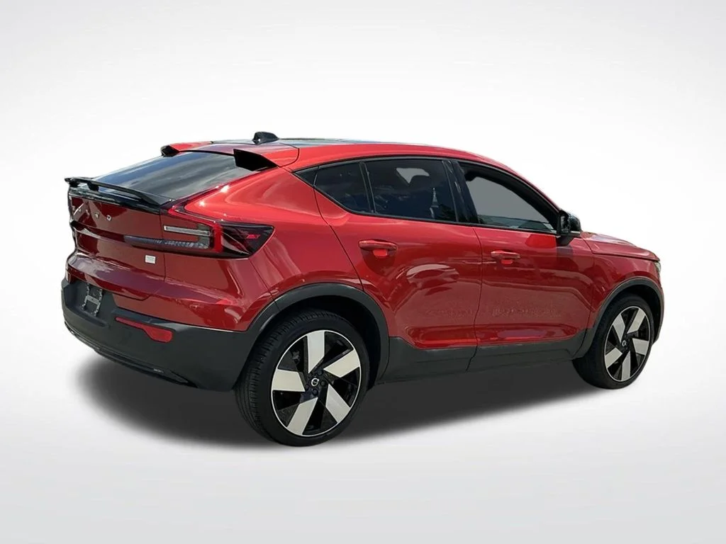 Used 2023 Red Volvo Ultimate image 11