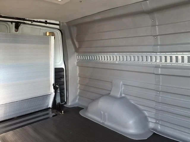 New 2025 Summit White GMC Work Van image 37