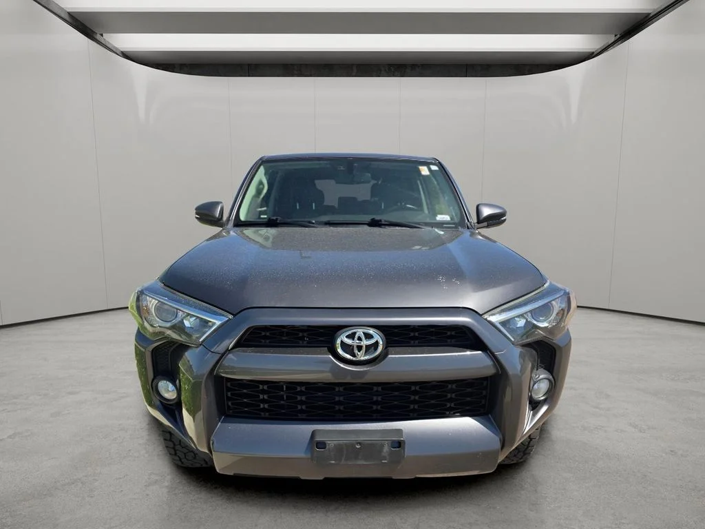 Used 2018 Magnetic Gray Metallic Toyota SR5 Premium image 8
