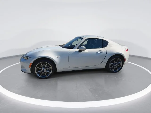 Used 2017 White Mazda Grand Touring image 4