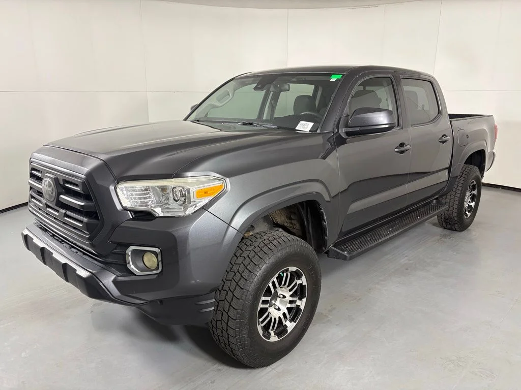 Used 2018 Gray Toyota SR image 4