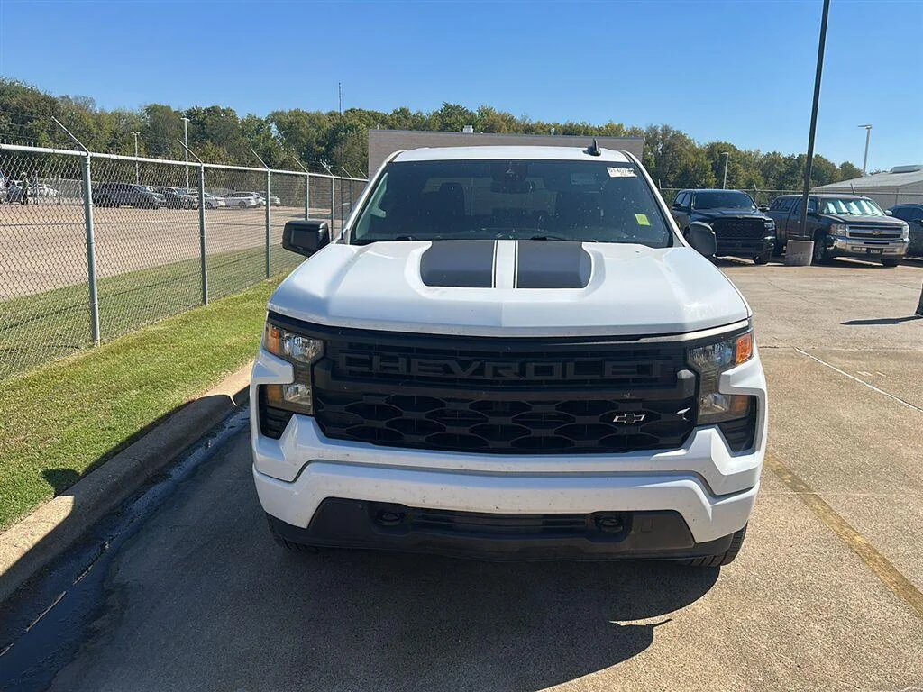 Used 2023 Summit White Chevrolet Custom image 2