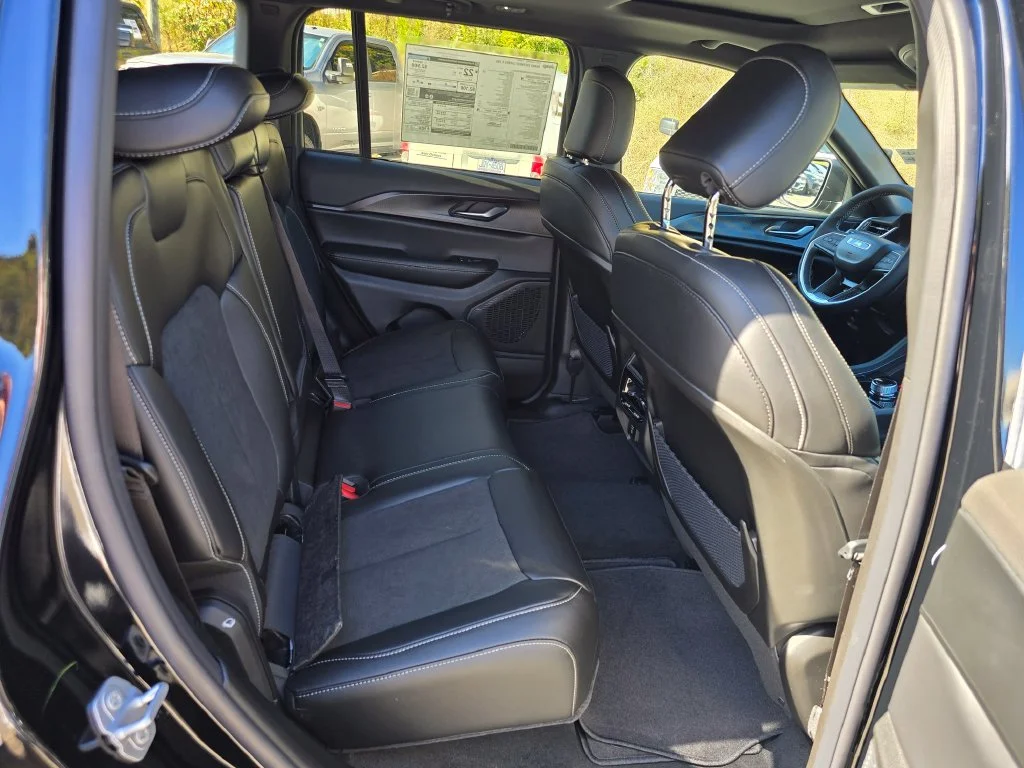 New 2027 Black Jeep Laredo X image 25