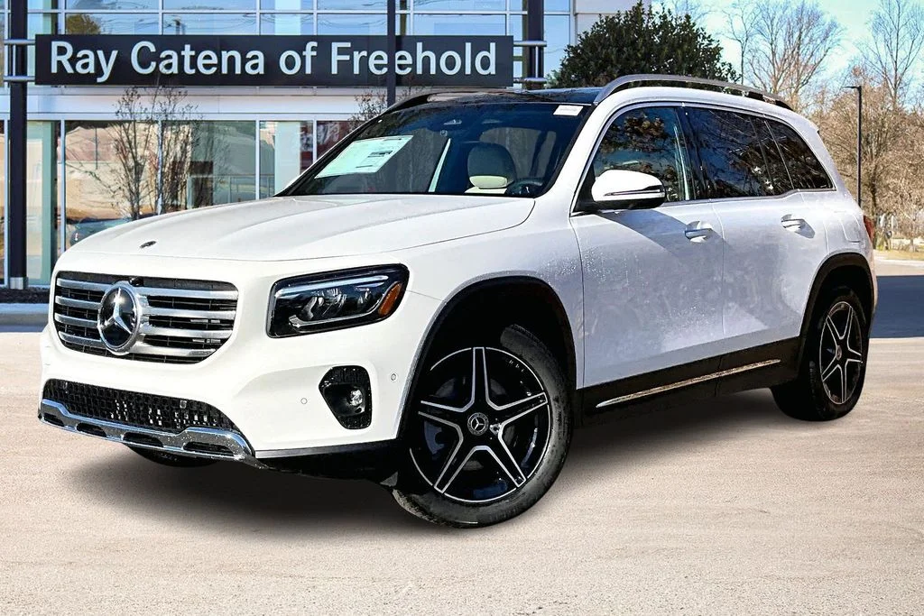 New 2026 White Mercedes-Benz GLB 250 image 1