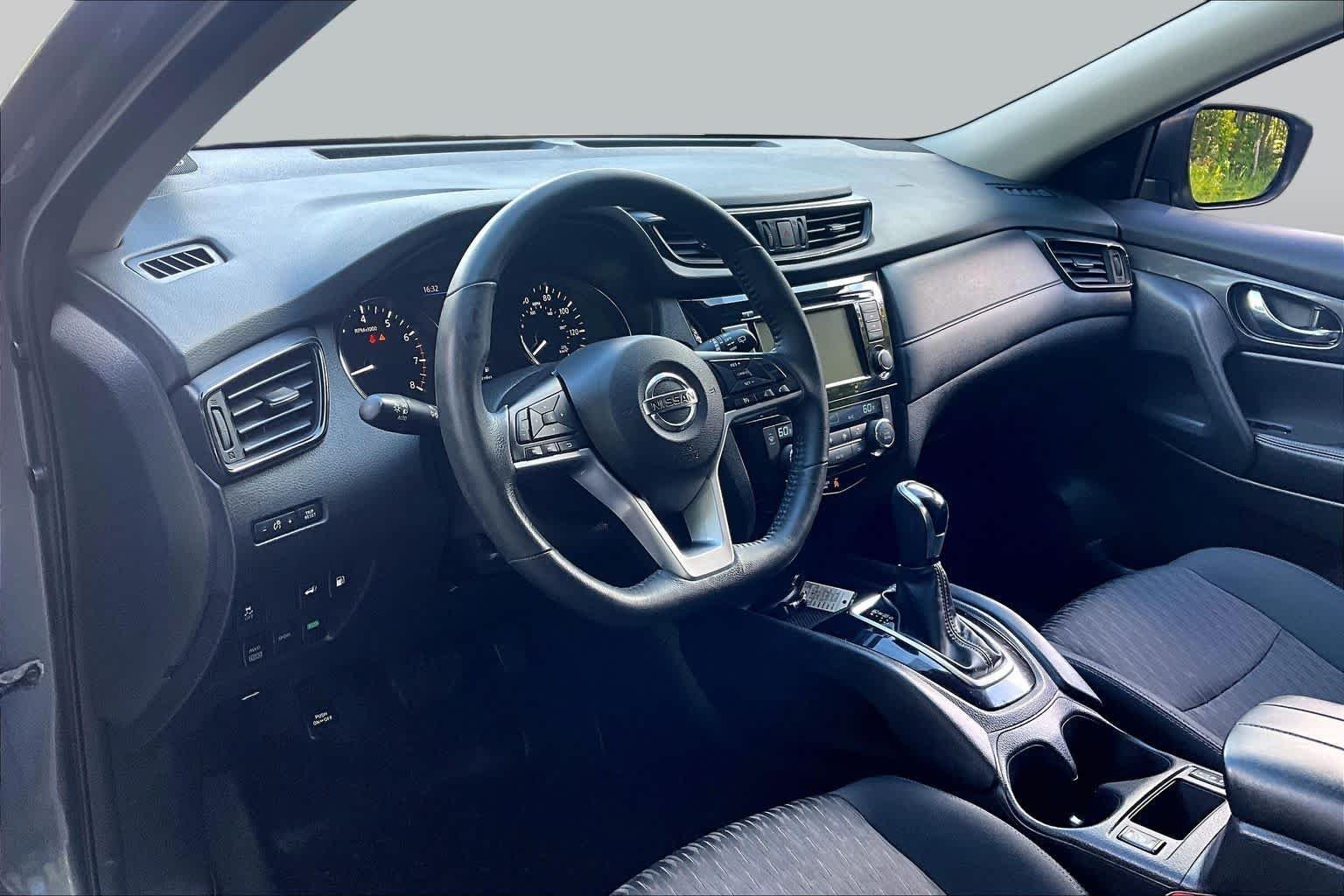 Used 2018 Gun Metallic Nissan SV image 16