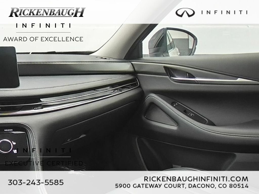 Certified Used 2023 White INFINITI LUXE image 23
