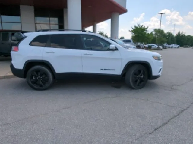 Certified Used 2021 White Jeep Latitude Plus image 30