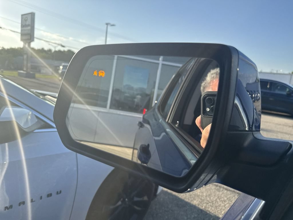 Certified Used 2023 Ultra Blue Metallic GMC SLT image 8