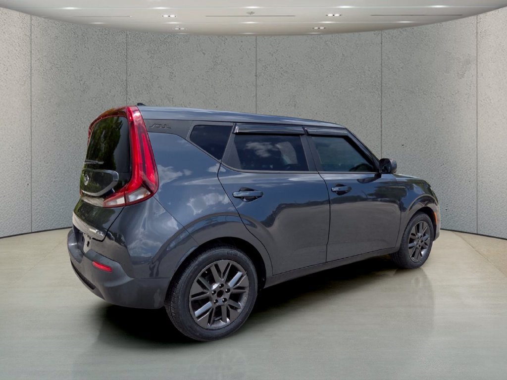 Used 2021 Gravity Gray Kia EX image 4