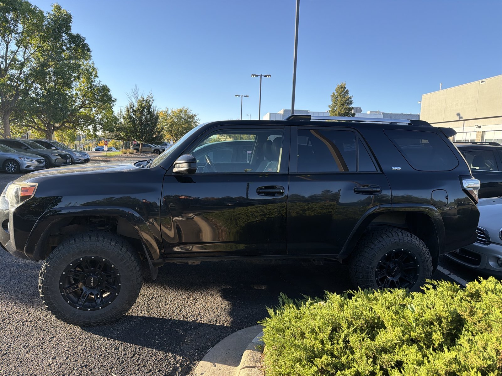 Used 2016 Midnight Black Metallic Toyota SR5 image 2