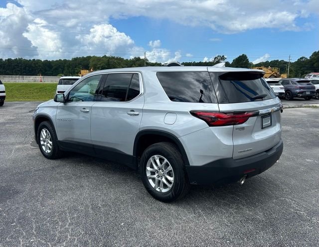 Used 2022 Silver Chevrolet LS image 3