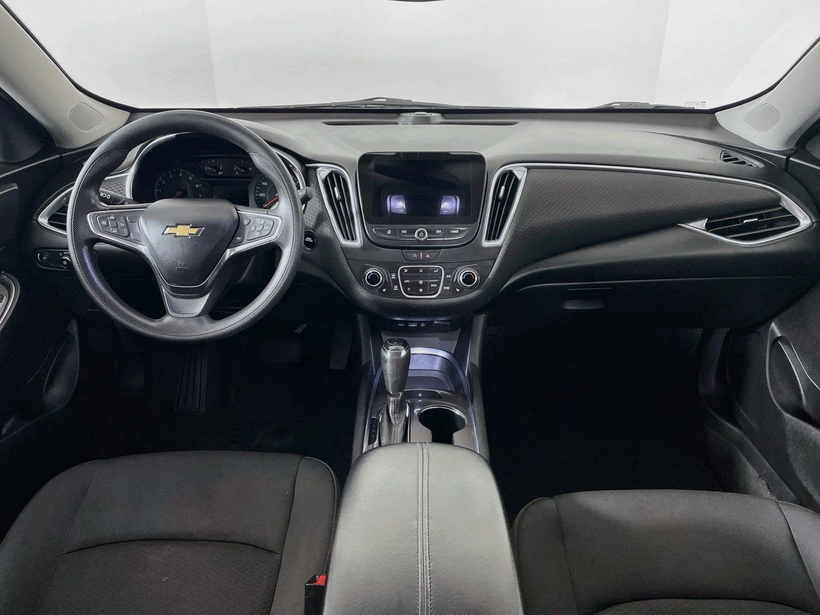 Used 2020 Silver Ice Metallic Chevrolet LT image 29