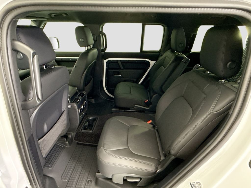 Used 2026 Fuji White Land Rover S image 21