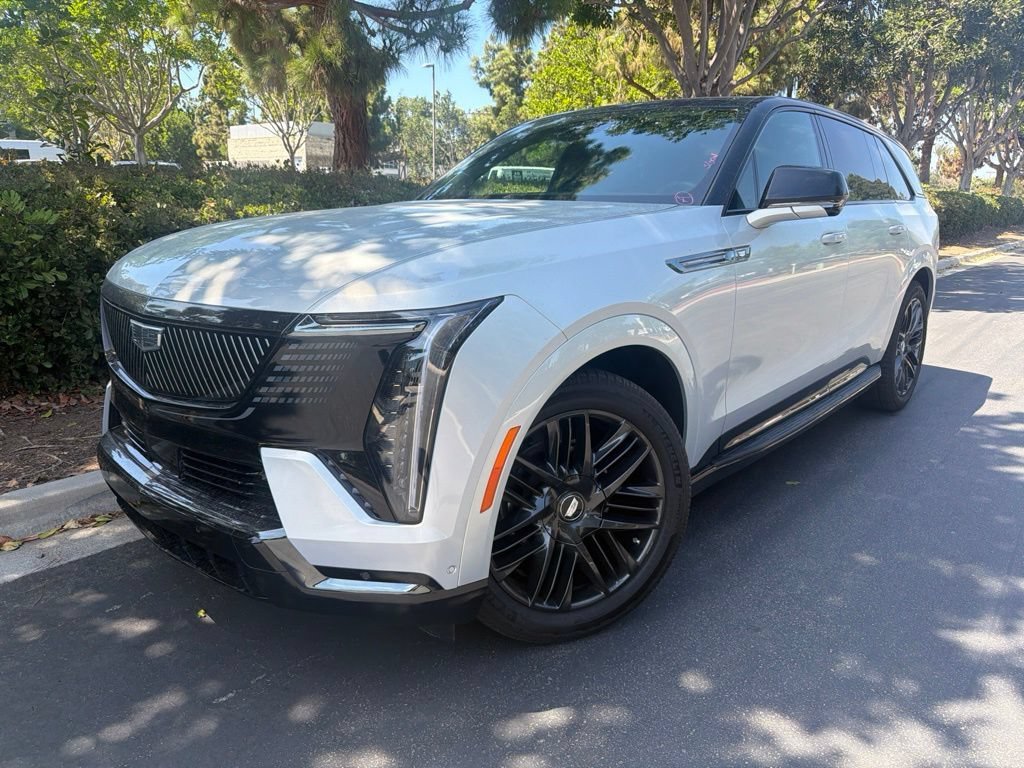 2025 Cadillac Escalade IQ Sport 2