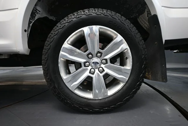 Used 2017 White Ford Platinum image 12