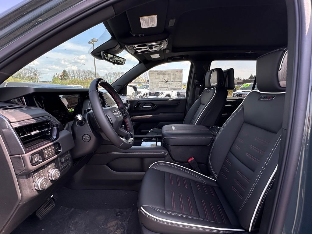 2026 GMC Yukon AT4 Ultimate - Photo 18
