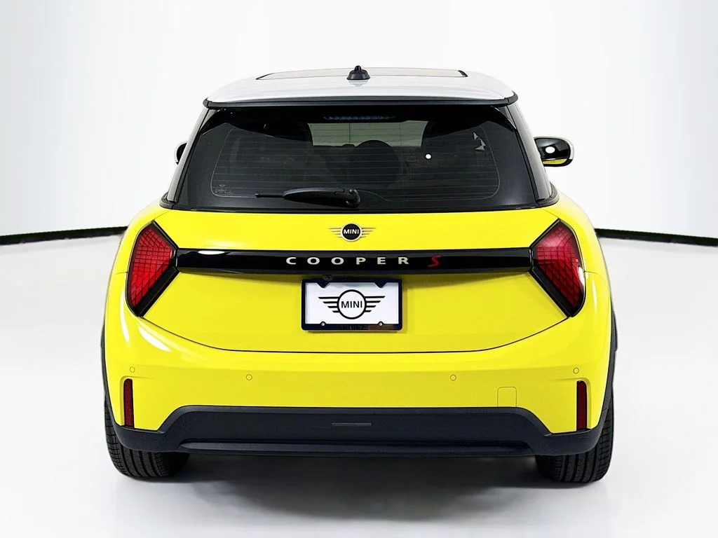 New 2026 Sunny Side Yellow MINI Iconic image 6