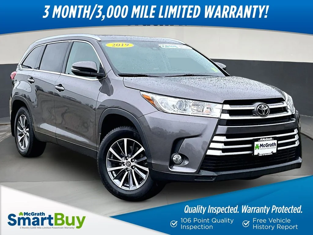 Used 2019 Gray Toyota XLE image 1